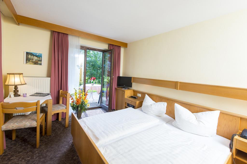 Hotel Koeppeleck Schoenau am Koenigsee Room photo