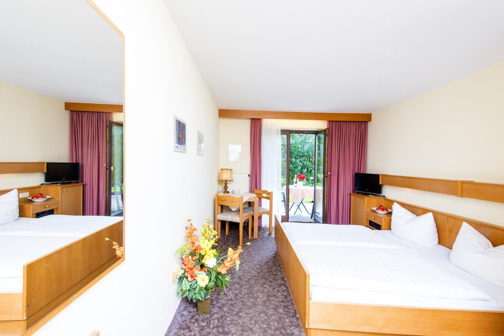 Hotel Koeppeleck Schoenau am Koenigsee Room photo